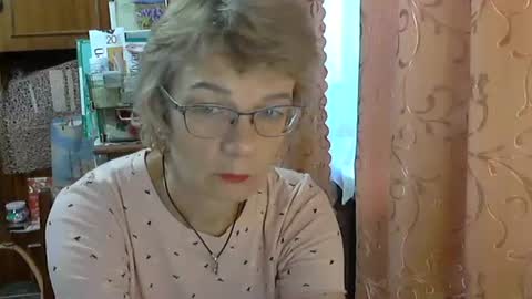 Snapshot of vanillaxcreamy chatting on December 4, 2025, 8:01 am Vanillaxcreamy online show from December 4, 2025, 8:01 am