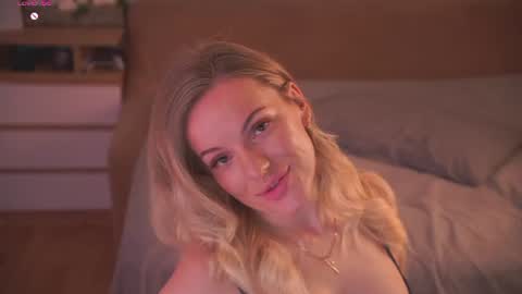 Sophie online show from July 13, 2026, 10:45 pm