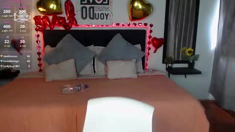 vane online show from February 7, 2025, 7:49 pm