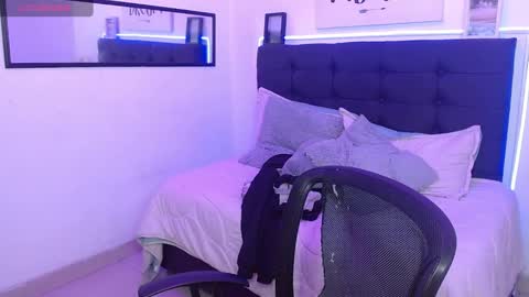 vane online show from November 8, 2025, 8:07 pm