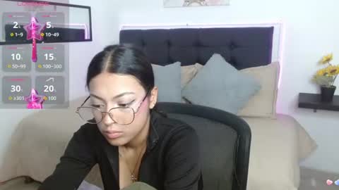 Snapshot of vannesweet_ chatting on June 18, 2026, 8:35 pm vane online show from June 18, 2026, 8:35 pm
