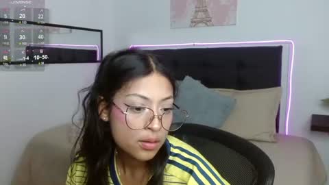 Snapshot of vannesweet_ chatting on June 23, 2026, 8:51 pm vane online show from June 23, 2026, 8:51 pm