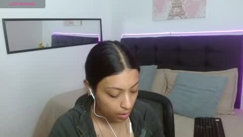 Snapshot of vannesweet_ chatting on July 16, 2026, 6:58 pm vane online show from July 16, 2026, 6:58 pm