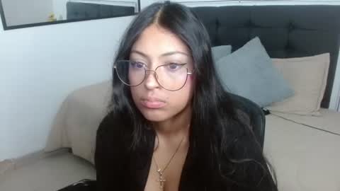 Snapshot of vannesweet_ chatting on July 17, 2026, 8:03 pm vane online show from July 17, 2026, 8:03 pm
