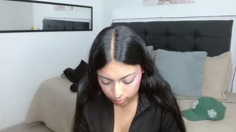 Snapshot of vannesweet_ chatting on July 28, 2026, 8:45 pm vane online show from July 28, 2026, 8:45 pm