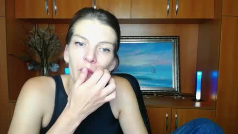 Snapshot of vanrey_ chatting on September 23, 2025, 6:27 am Vanessa online show from September 23, 2025, 6:27 am