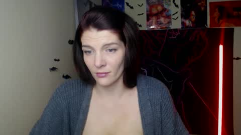 Snapshot of vanrey_ chatting on November 29, 2025, 6:00 pm Vanessa online show from November 29, 2025, 6:00 pm