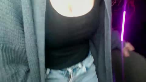 Snapshot of vanrey_ chatting on November 30, 2025, 7:01 am Vanessa online show from November 30, 2025, 7:01 am