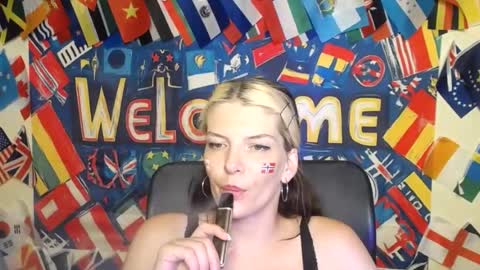 Vanessa online show from July 11, 2026, 6:43 pm