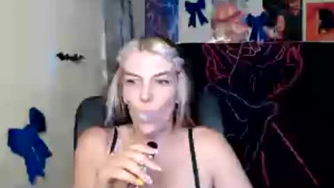 Vanessa online show from July 24, 2026, 5:00 pm