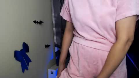 Vanessa online show from July 29, 2026, 4:27 pm