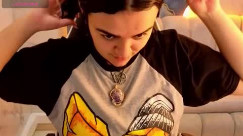 Snapshot of vany_lu_tx chatting on November 25, 2025, 1:33 pm Live 800am 200pm COLOMBIAN HOUR online show from November 25, 2025, 1:33 pm