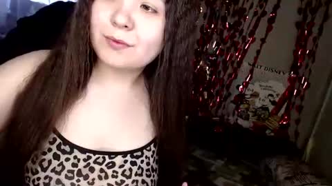 Snapshot of var_kiss chatting on April 13, 2026, 4:29 am Var Kiss online show from April 13, 2026, 4:29 am