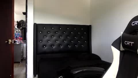 Andres online show from July 7, 2026, 6:01 pm