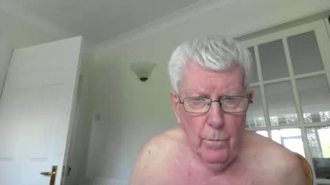 vassus online show from April 15, 2026, 3:19 pm