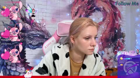 Snapshot of vasya_sylvia chatting on December 9, 2024, 11:47 am Vasya Sylvia online show from December 9, 2024, 11:47 am