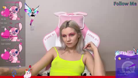 Snapshot of vasya_sylvia chatting on February 12, 2025, 7:13 am Vasya Sylvia online show from February 12, 2025, 7:13 am