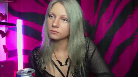 Snapshot of vasya_sylvia chatting on June 17, 2026, 4:04 am Vasya Sylvia online show from June 17, 2026, 4:04 am