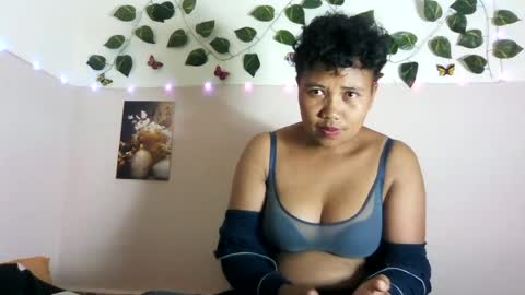 Vayannah online show from June 13, 2026, 6:50 pm