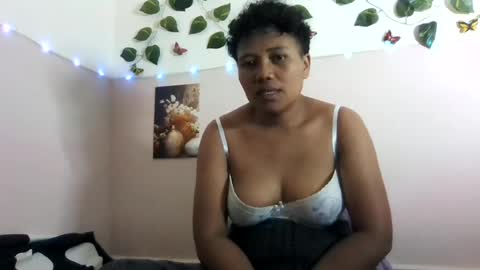 Vayannah online show from June 17, 2026, 4:52 pm