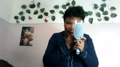 Vayannah online show from June 28, 2026, 11:49 am