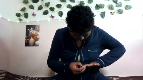 Vayannah online show from July 13, 2026, 11:24 am