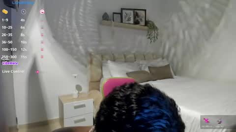 Snapshot of vayolet___ chatting on May 18, 2026, 8:36 pm Hi Im Vayolet online show from May 18, 2026, 8:36 pm