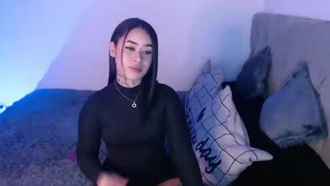 Vayolett Bass online show from December 3, 2024, 11:35 pm