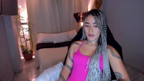 Vayolett Bass online show from May 24, 2026, 5:12 am