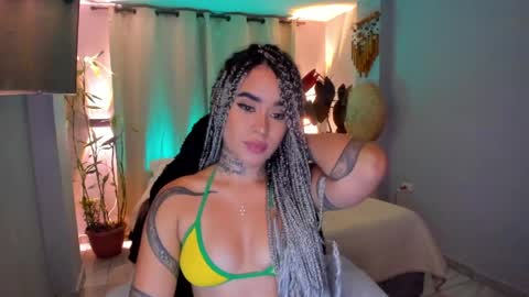 Vayolett Bass online show from June 1, 2026, 7:43 am