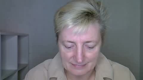 vea_motty online show from December 4, 2025, 2:15 pm