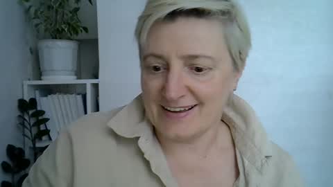 vea_motty online show from April 25, 2026, 3:09 pm