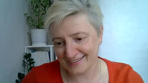 vea_motty online show from April 28, 2026, 10:20 am