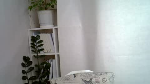 Snapshot of vea_motty chatting on July 28, 2026, 11:17 am vea_motty online show from July 28, 2026, 11:17 am