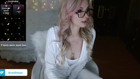 Snapshot of veafreeze chatting on February 19, 2025, 6:00 am veafreeze online show from February 19, 2025, 6:00 am