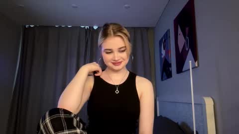 Monika online show from March 19, 2026, 1:26 pm