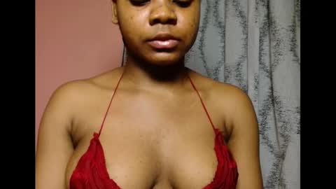 Snapshot of vee62 chatting on May 22, 2026, 10:15 pm vee62 online show from May 22, 2026, 10:15 pm