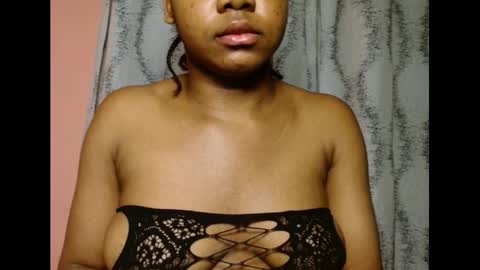 Snapshot of vee62 chatting on June 4, 2026, 1:00 am vee62 online show from June 4, 2026, 1:00 am