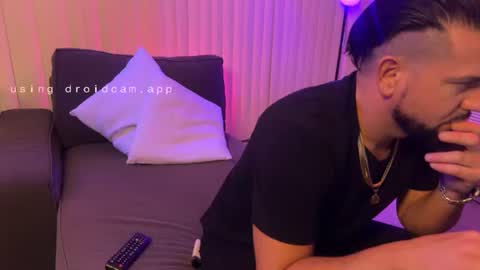 VeeDeeDuo online show from February 5, 2026, 9:14 am