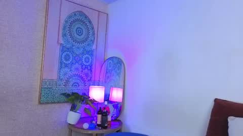 Snapshot of veesimons_dh chatting on May 12, 2026, 7:55 pm Vee Simons online show from May 12, 2026, 7:55 pm