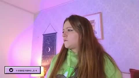 Snapshot of veesimons_dh chatting on June 16, 2026, 7:49 pm Vee Simons online show from June 16, 2026, 7:49 pm