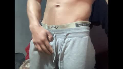 Snapshot of veilofstrength11 chatting on December 16, 2025, 12:59 am veilofstrength11 online show from December 16, 2025, 12:59 am