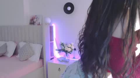 VeliaSai online show from June 4, 2026, 3:01 am