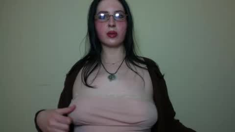 Snapshot of velira_ chatting on February 8, 2026, 3:10 am velira_ online show from February 8, 2026, 3:10 am