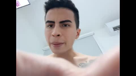 velk_hot1 online show from January 11, 2025, 11:02 pm