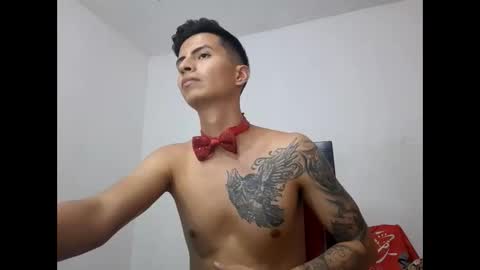 velk_hot1 online show from February 22, 2025, 8:53 pm