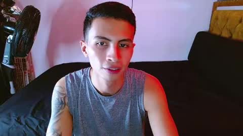 velk_hot1 online show from April 25, 2026, 2:47 pm