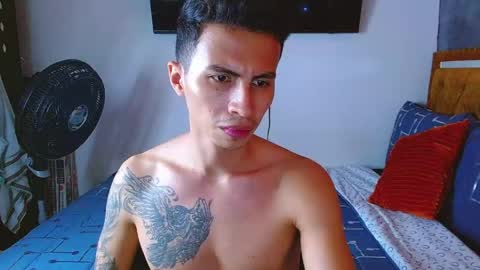velk_hot1 online show from April 30, 2026, 8:57 pm