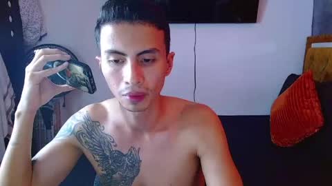 velk_hot1 online show from May 2, 2026, 1:49 pm