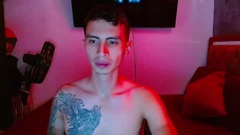 Snapshot of velk_hot1 chatting on June 15, 2026, 1:46 pm velk_hot1 online show from June 15, 2026, 1:46 pm